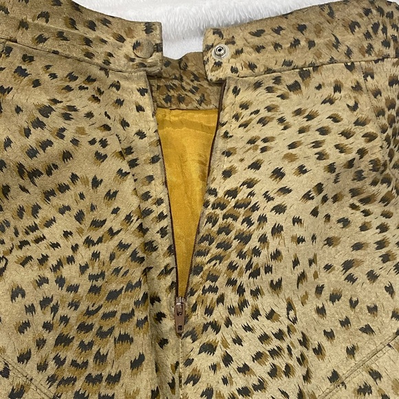 Vintage Rafael 2-Piece Size 7/8 100% Leather 
Skirt Suit • 80s/90s - Picture 6 of 9